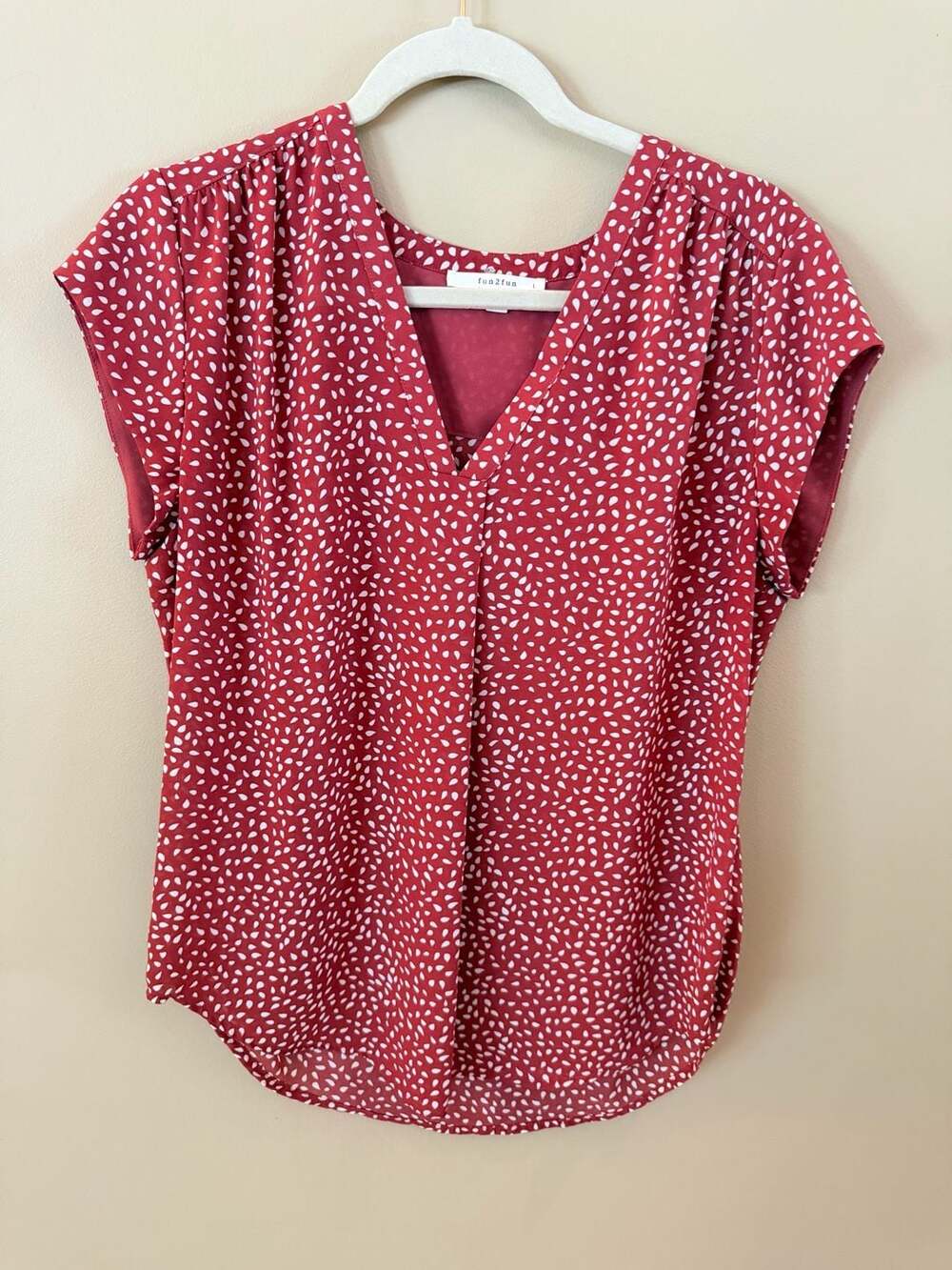 fun2fun Red and White Seed Print V-Neck Cap Sleeve Blouse